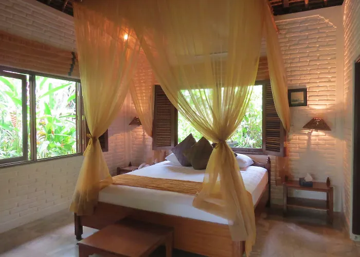 The Water Garden Hotel 3*