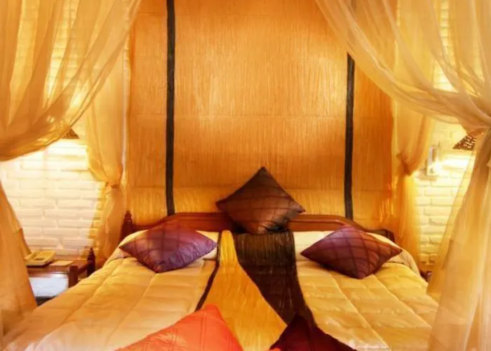 The Water Garden Hotel 3*