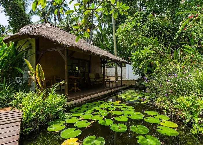 The Water Garden Hotel 3*